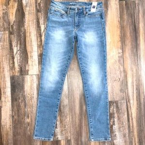 Gap light wash skinny jeans